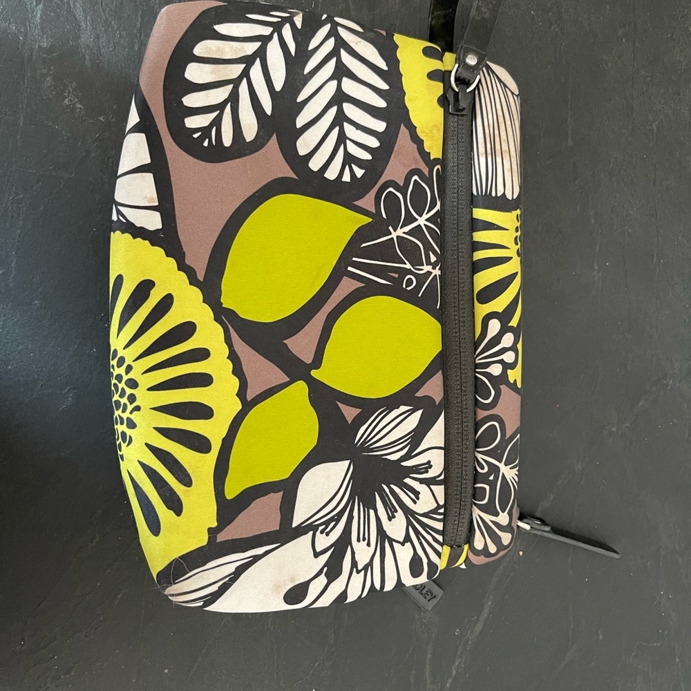 Vera Bradley Citron Makeup Bag - Picture 2 of 3
